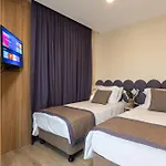 Hotel Ema