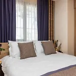 Hotel Ema