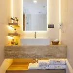 Ema Hotel *