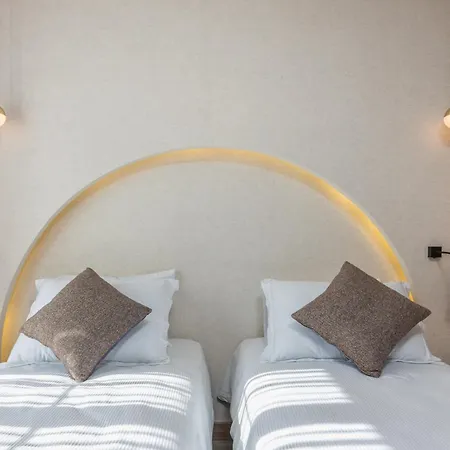 Hotel Ema