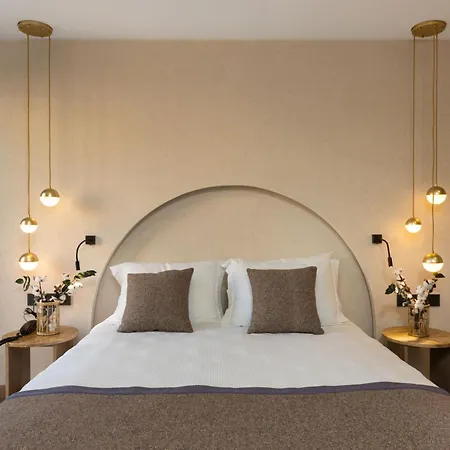 Hotel Ema