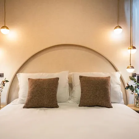 Ema Hotel *