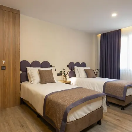Ema Hotel